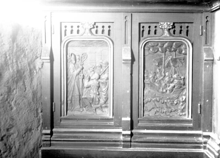 Tombeau d'autel formé de deux bas-reliefs en bois : Histoire de saint Gildas