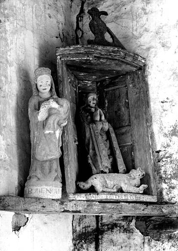 Deux statues en bois polychromé : Notre Dame de Bonne Nouvelle et sainte Marguerite dans une niche - © Ministère de la Culture (France), Médiathèque du patrimoine et de la photographie, diffusion RMN-GP