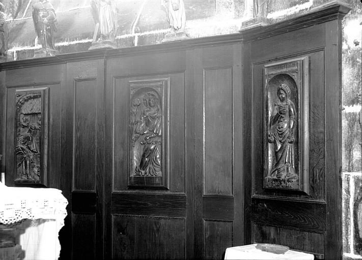 Bas-reliefs, panneaux en bois sculptés