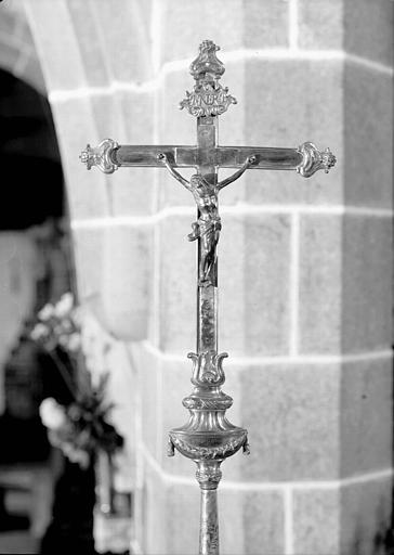 Croix processionnelle en argent