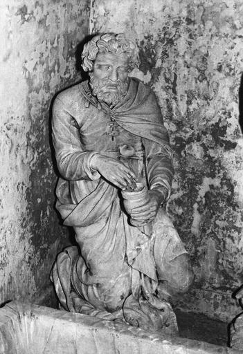 groupe sculpté : Sépulcre, détail d'un saint personnage - © Ministère de la Culture (France), Médiathèque du patrimoine et de la photographie (objets mobiliers), tous droits réservés