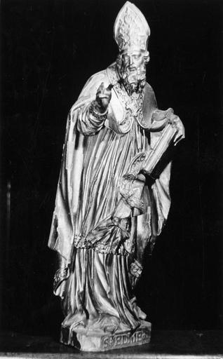 détail d'une statue de l'autel de la chapelle de la Vierge : saint Edme, bois sculpté et doré