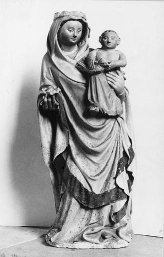 statue : Vierge à l'Enfant, pierre polychrome - © Ministère de la Culture (France), Médiathèque du patrimoine et de la photographie (objets mobiliers), tous droits réservés