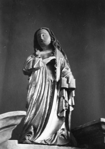 statue : Ange de l'Annonciation, pierre
