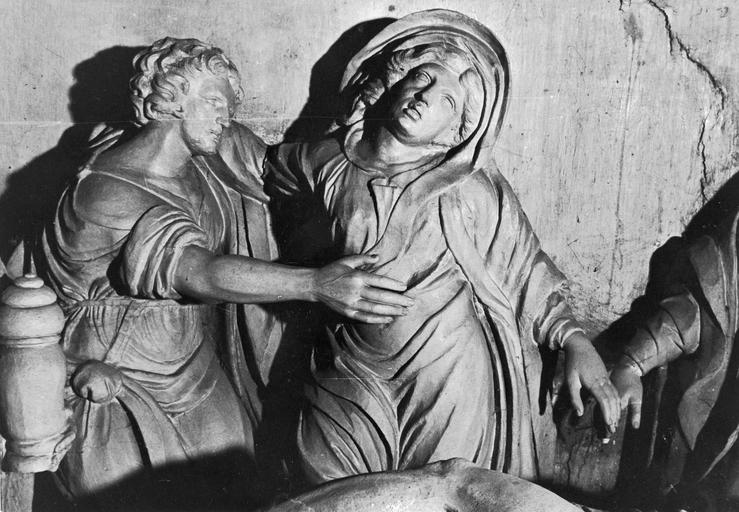 groupe sculpté : Mise au tombeau (La), détail de la Vierge, pierre - © Ministère de la Culture (France), Médiathèque du patrimoine et de la photographie (objets mobiliers), tous droits réservés