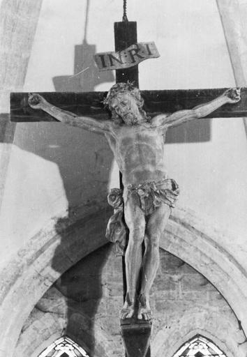 Groupe sculpté : Christ en croix, la Vierge et saint Jean (Le)