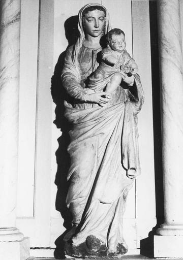 Statue : Vierge à l'Enfant