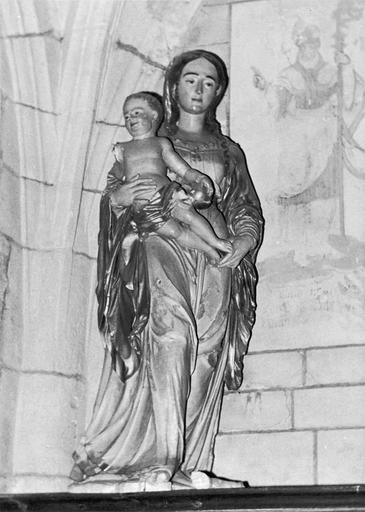 statue : Vierge à l'Enfant