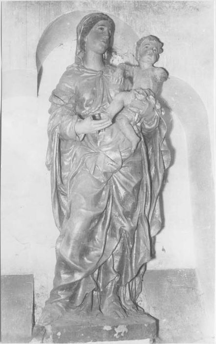 Statue : Vierge à l'Enfant