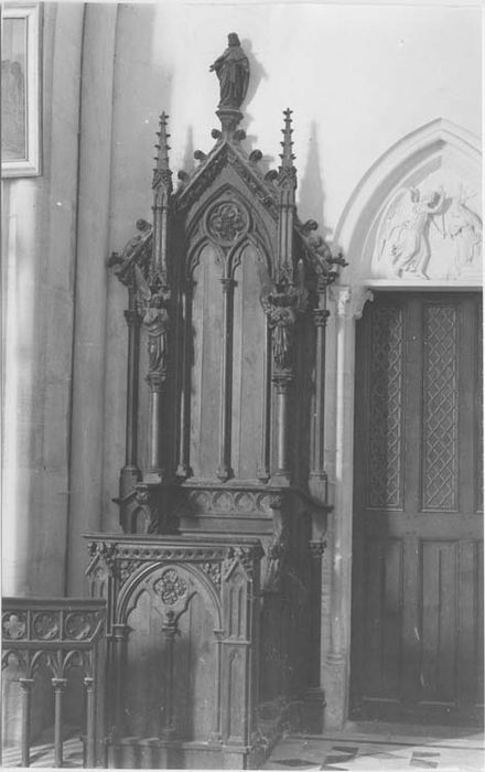Fauteuil de célébrant