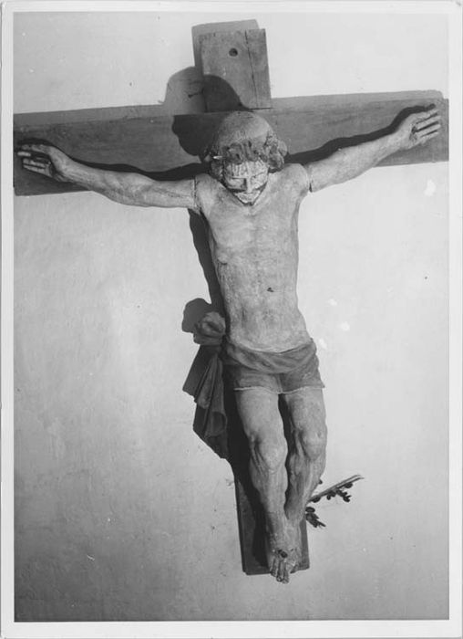 Sculpture : Christ en croix