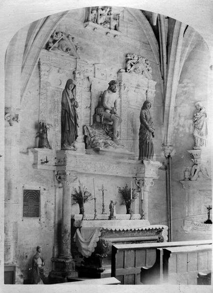 statues : Christ de Pitié, Vierge, Saint Jean, vue générale