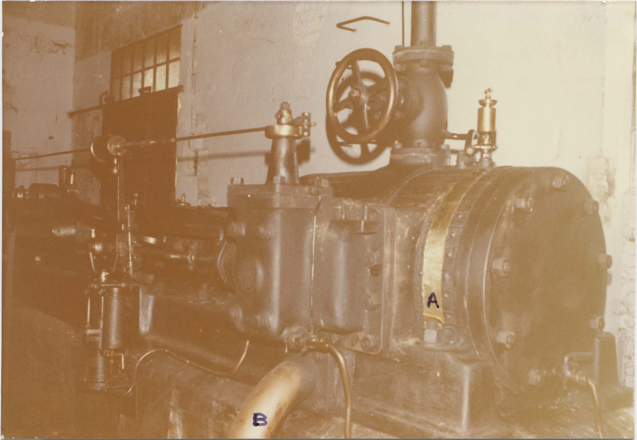 machine à vapeur à piston (machine à vapeur), cylindre et tuyau d’échappement - © Ministère de la Culture (France), Médiathèque du patrimoine et de la photographie, diffusion RMN-GP