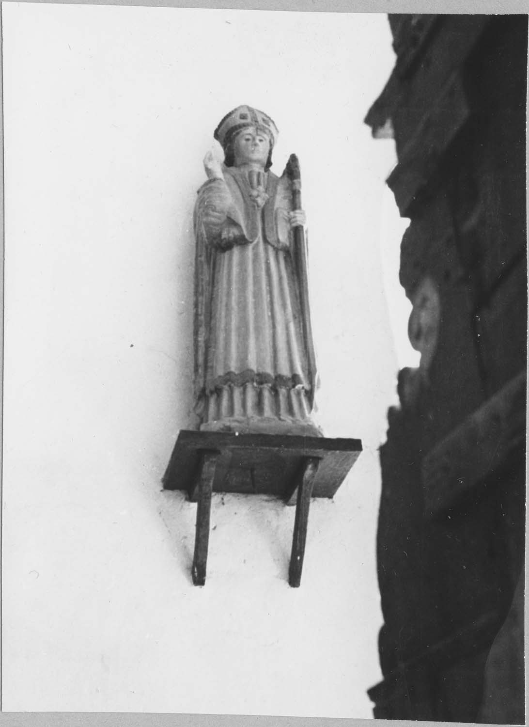 statue : Saint évêque