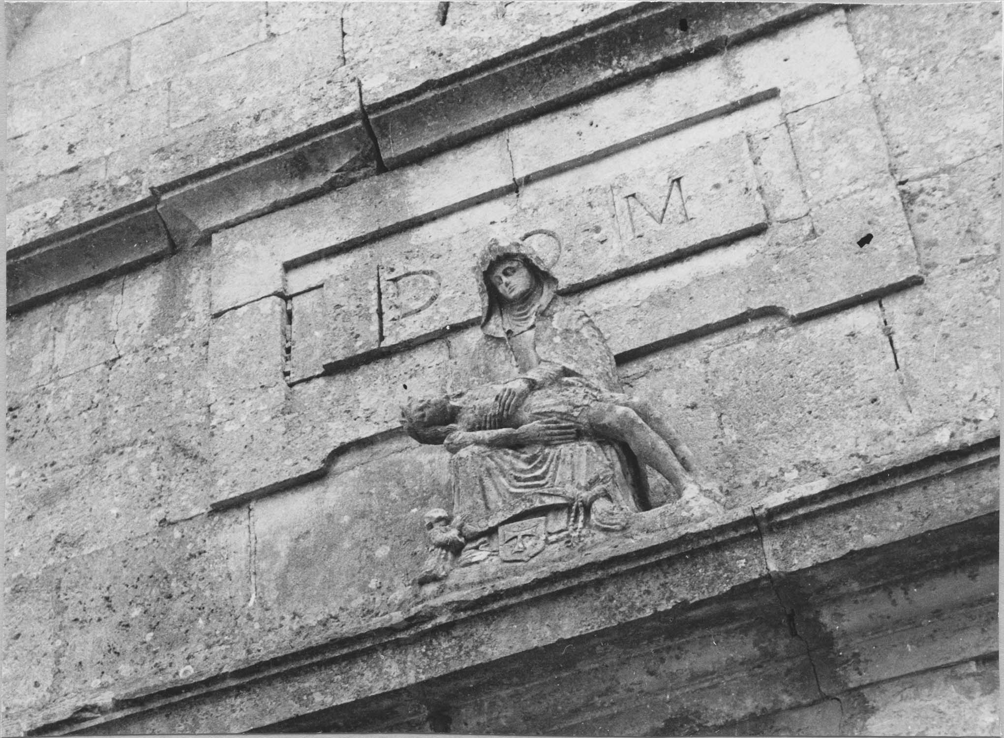groupe sculpté : Vierge de Pitié