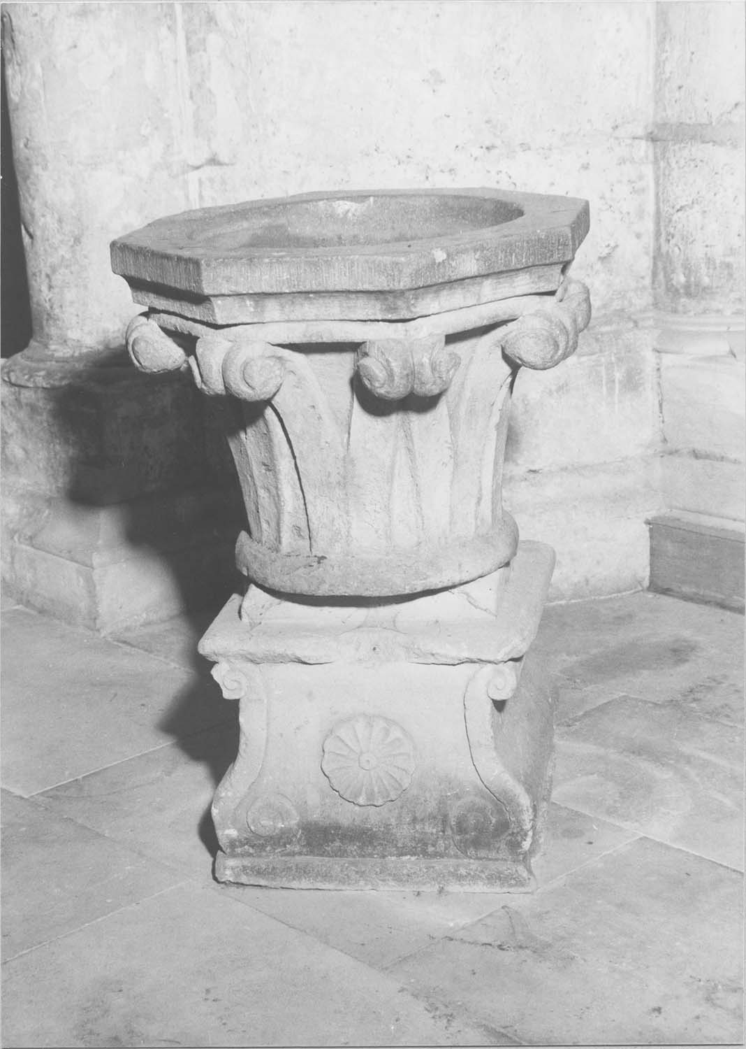 chapiteau transformé en bénitier - © Ministère de la Culture (France), Médiathèque du patrimoine et de la photographie, diffusion RMN-GP