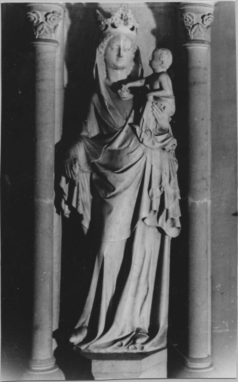 statue : Vierge à l'Enfant - © Ministère de la Culture (France), Médiathèque du patrimoine et de la photographie, diffusion RMN-GP