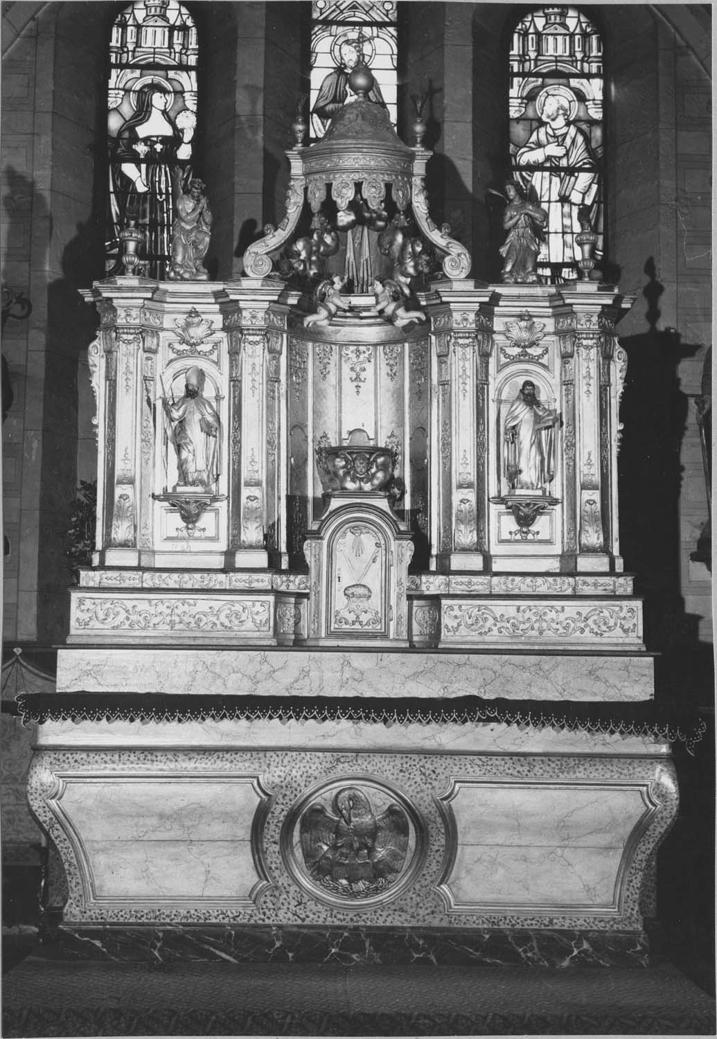 autel, retable, dais d'autel (maître-autel, baldaquin)