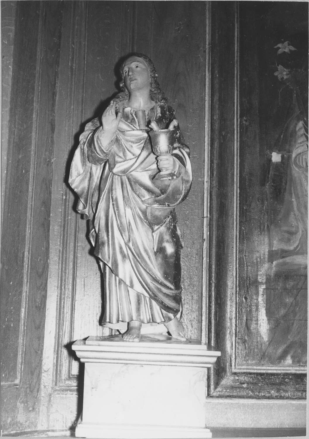 statue : Saint Jean-l'Evangéliste