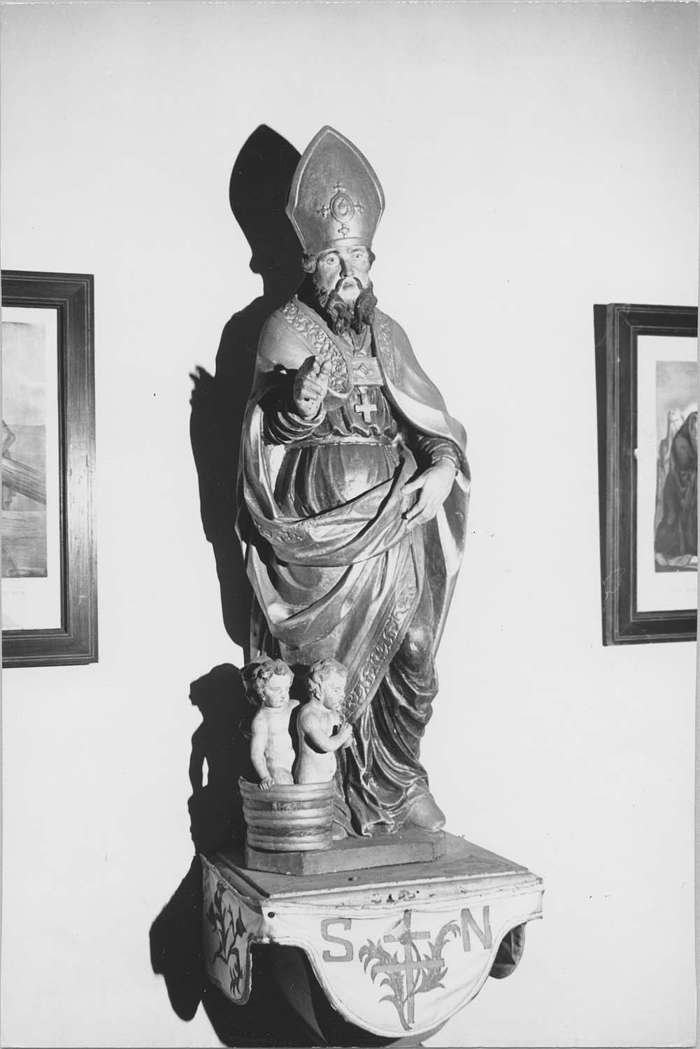 statue : Saint Nicolas