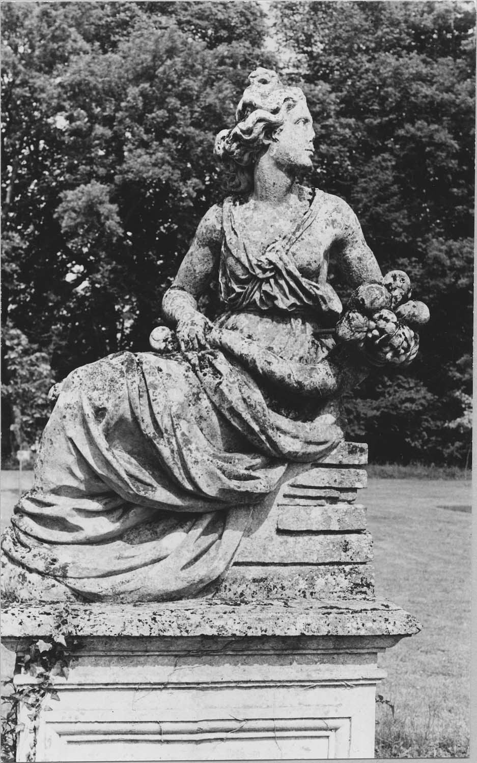 statue : Pomone