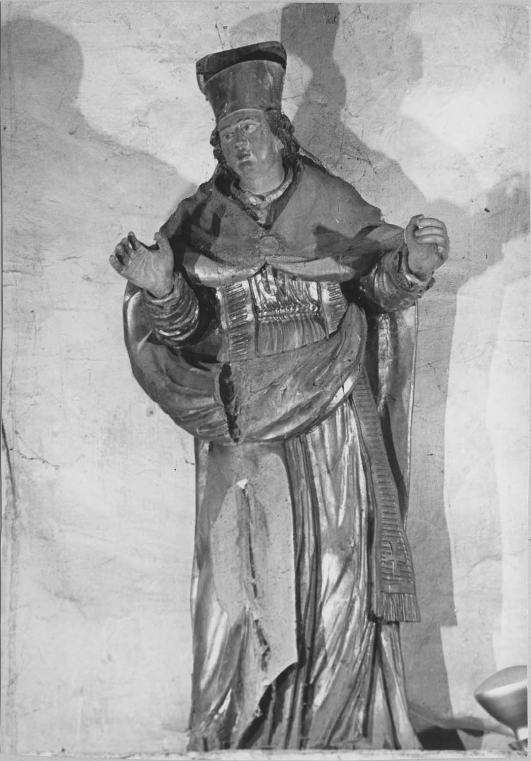 statue : Saint évêque