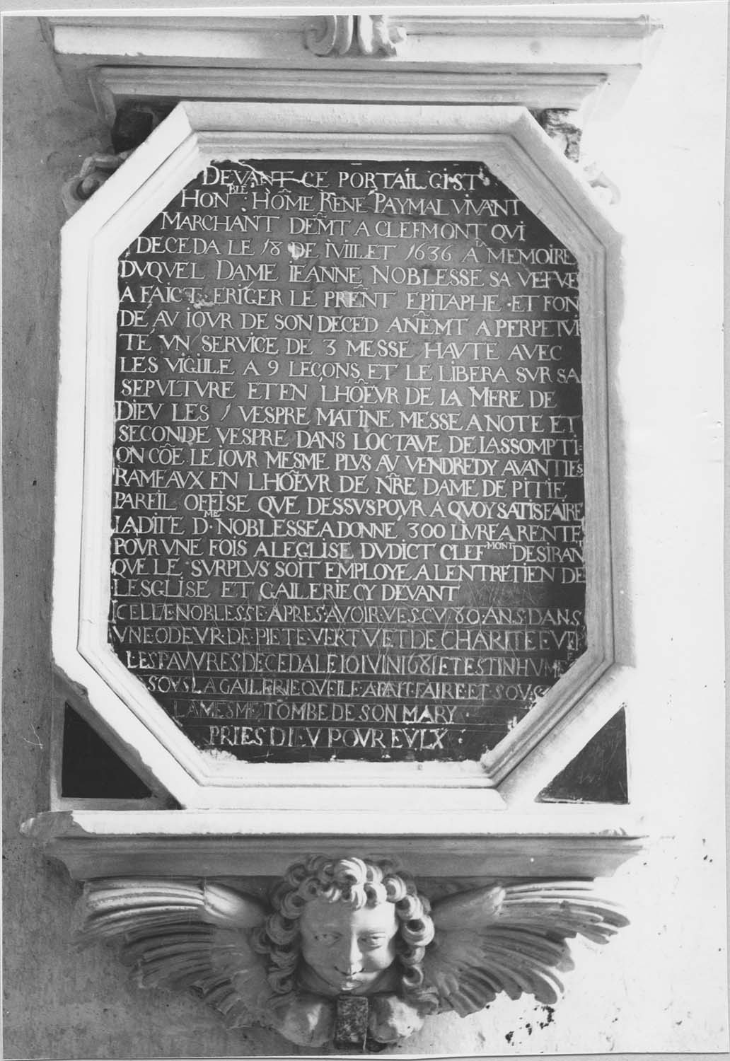 plaque funéraire : épitaphe de René Paynal, marchand à Clefmont