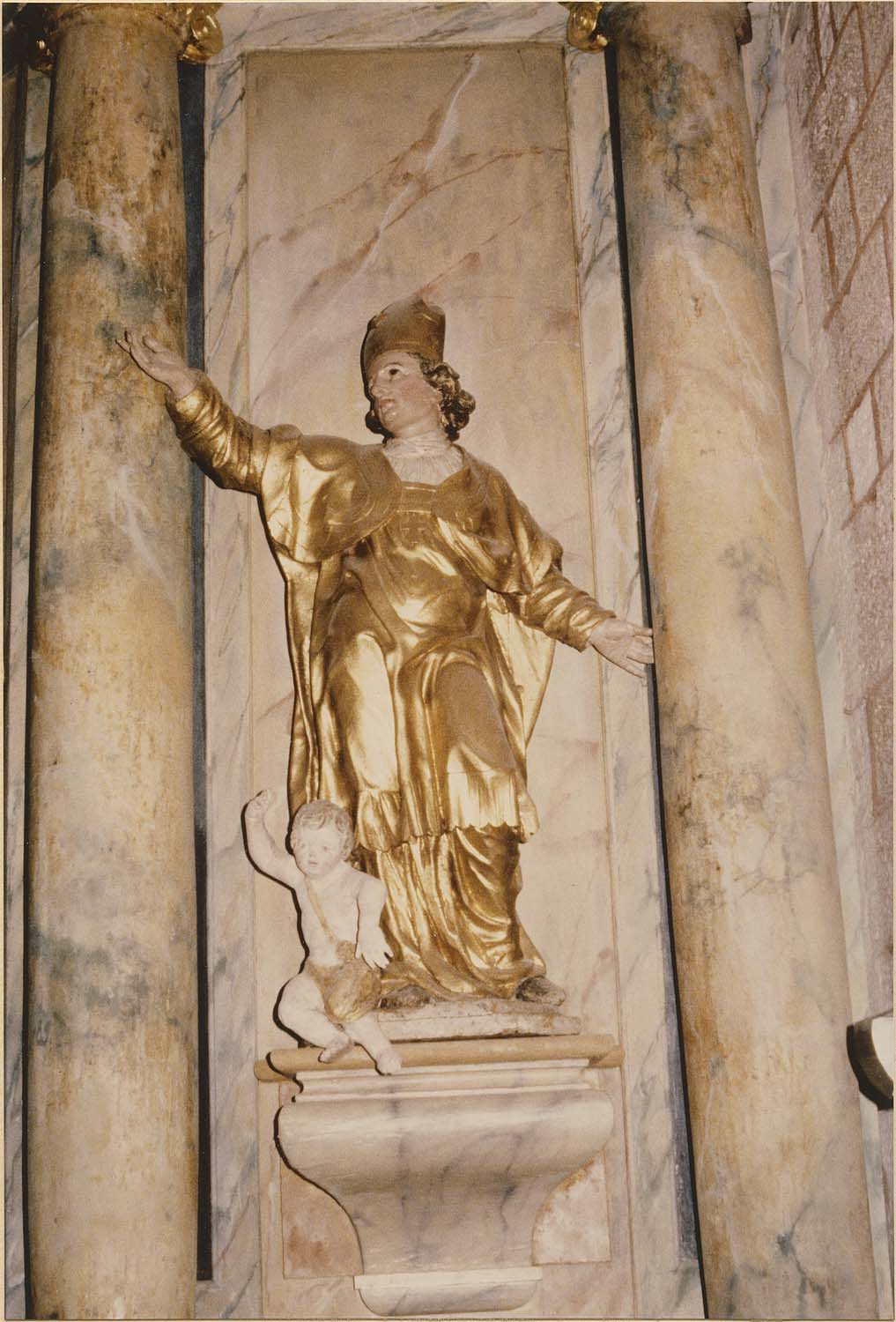 Statue : Saint évêque