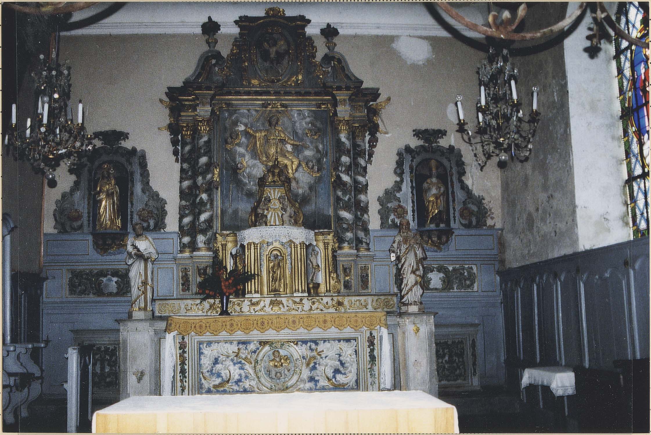 devant d'autel, retable : l'Assomption, 2 statues : Vierge à l'enfant, saint Evêque (maître-autel)