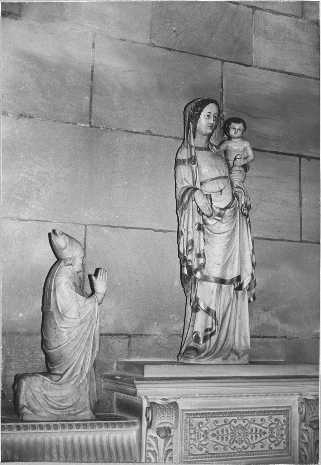 2 statues : Notre-Dame-la-Blanche (Vierge à l'Enfant) et Guy Baudet, évêque de Langres, chancelier de France sous Philippe VI