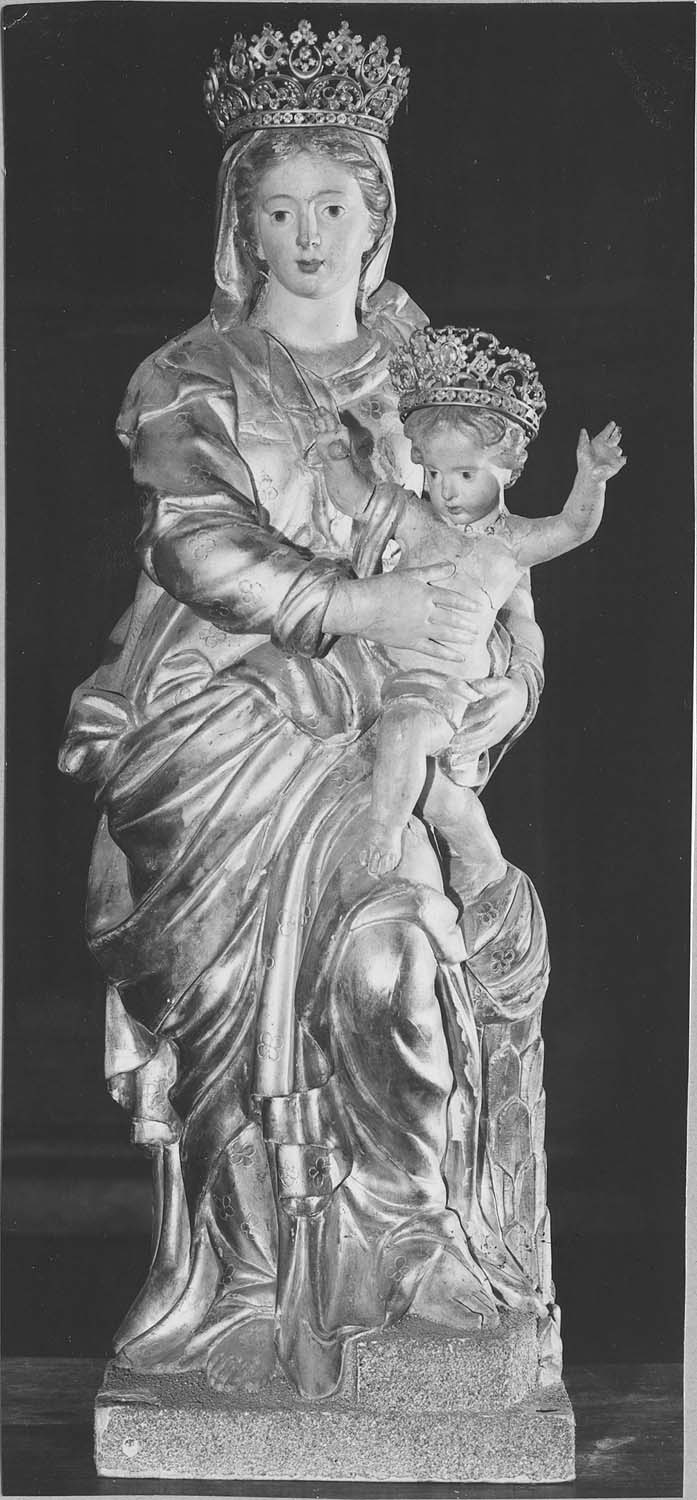 statue : Vierge à l'Enfant