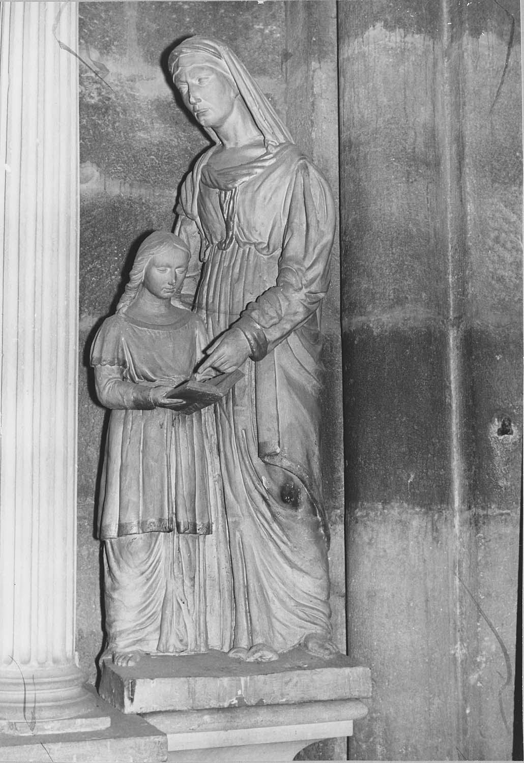 groupe sculpté : Sainte Anne et la Vierge