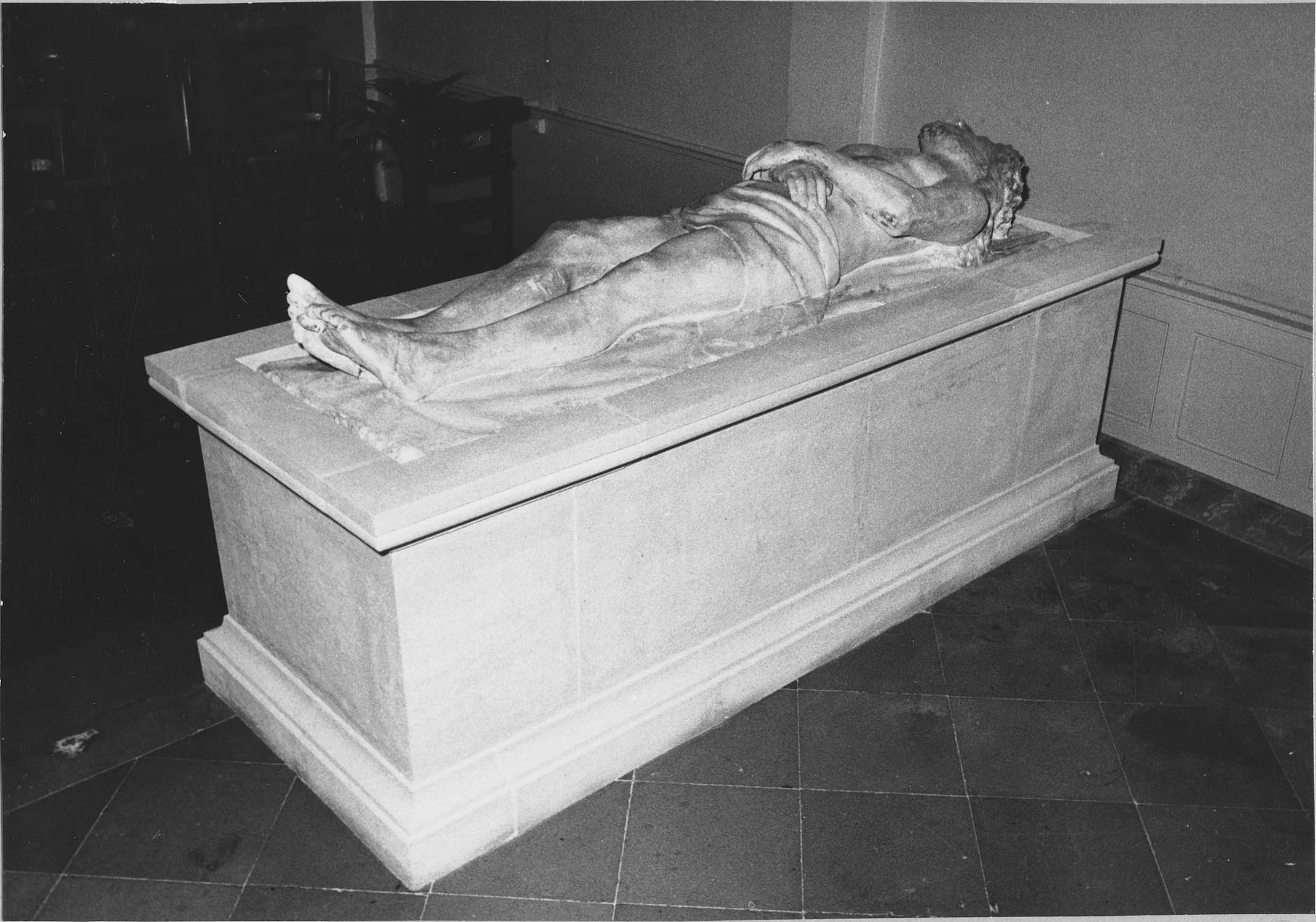 statue : Christ au tombeau, gisant (Le)