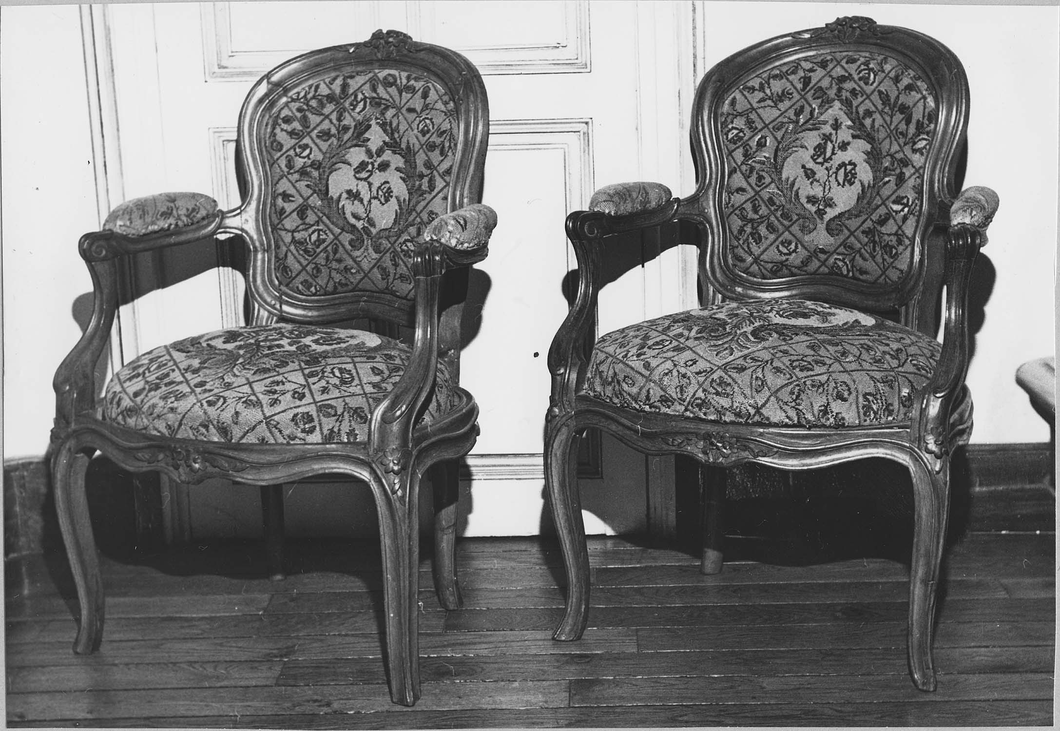 2 fauteuils (paire, fauteuil cabriolet) - © Ministère de la Culture (France), Médiathèque du patrimoine et de la photographie, diffusion RMN-GP