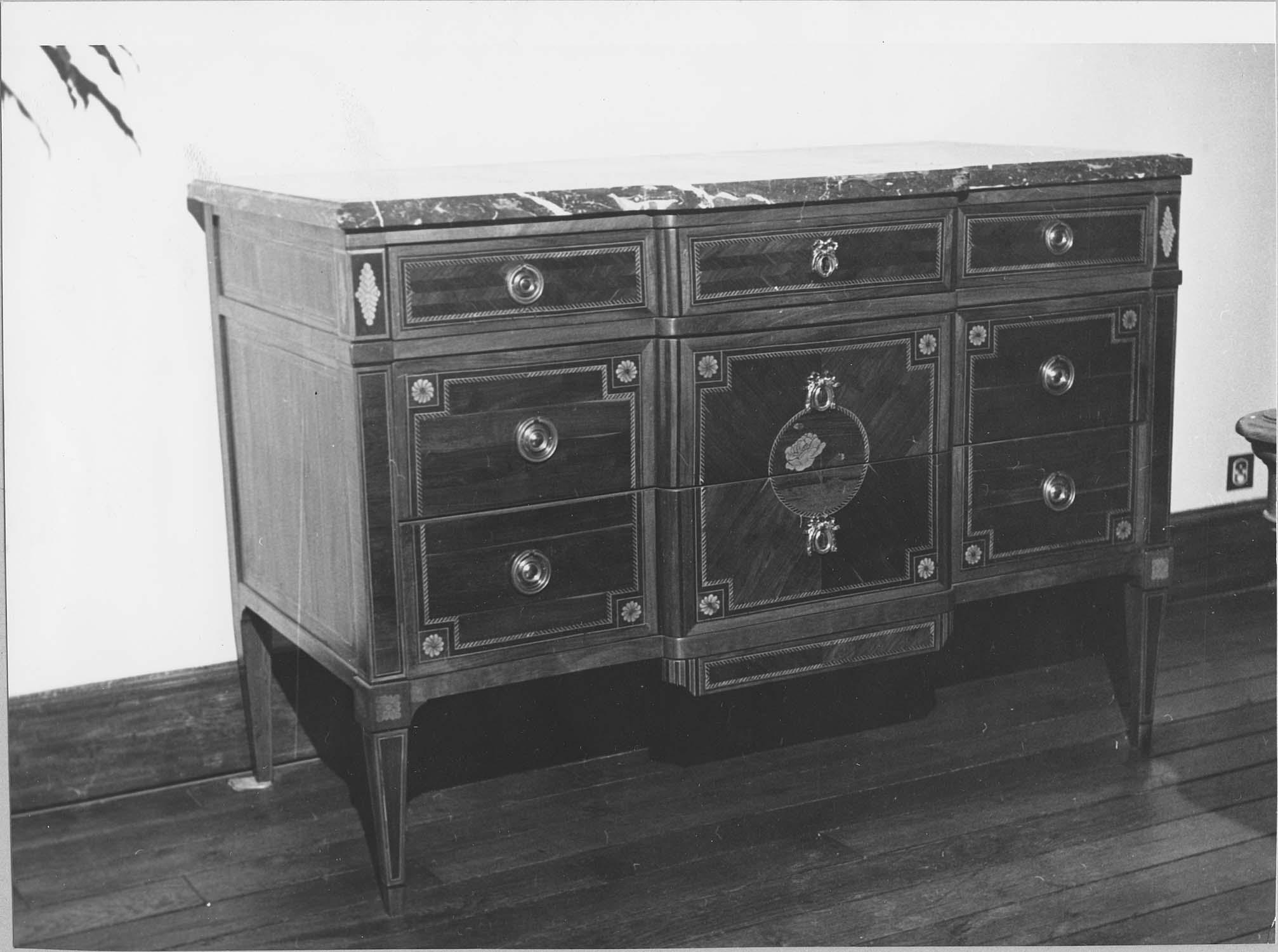 commode - © Ministère de la Culture (France), Médiathèque du patrimoine et de la photographie, diffusion RMN-GP