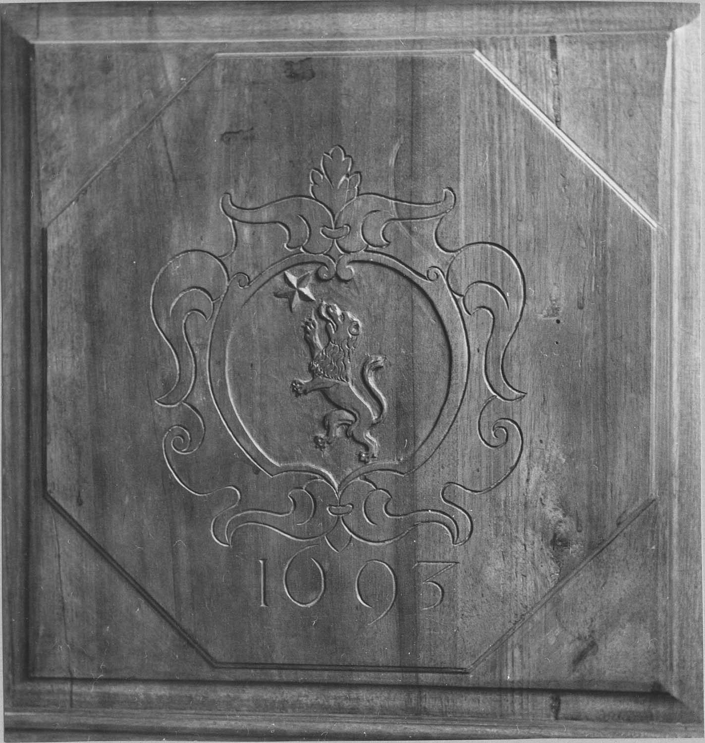 armoire à archives de l'abbé Prudent Cordier, détail - © Ministère de la Culture (France), Médiathèque du patrimoine et de la photographie, diffusion RMN-GP
