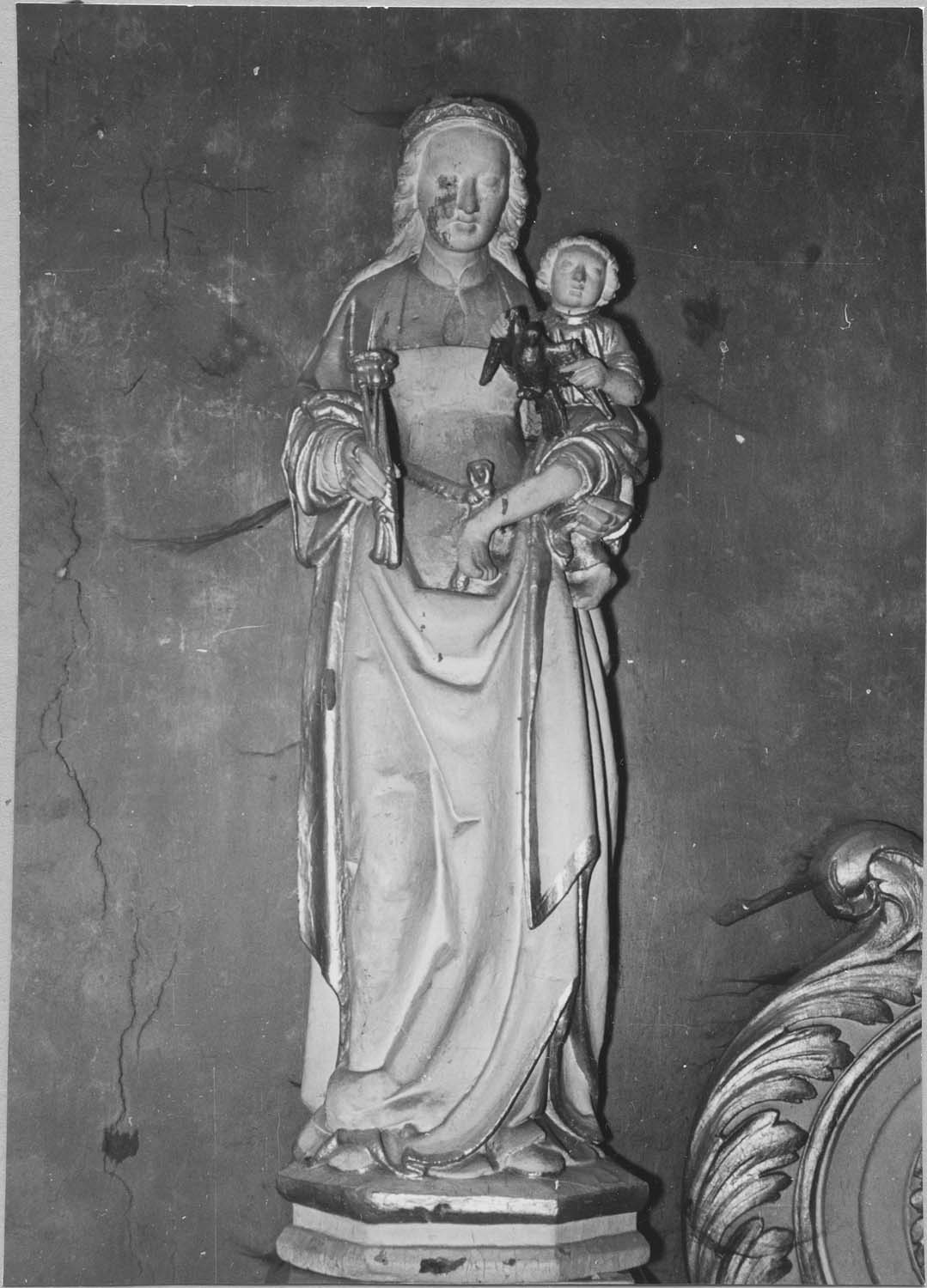 statue : Vierge à l'Enfant