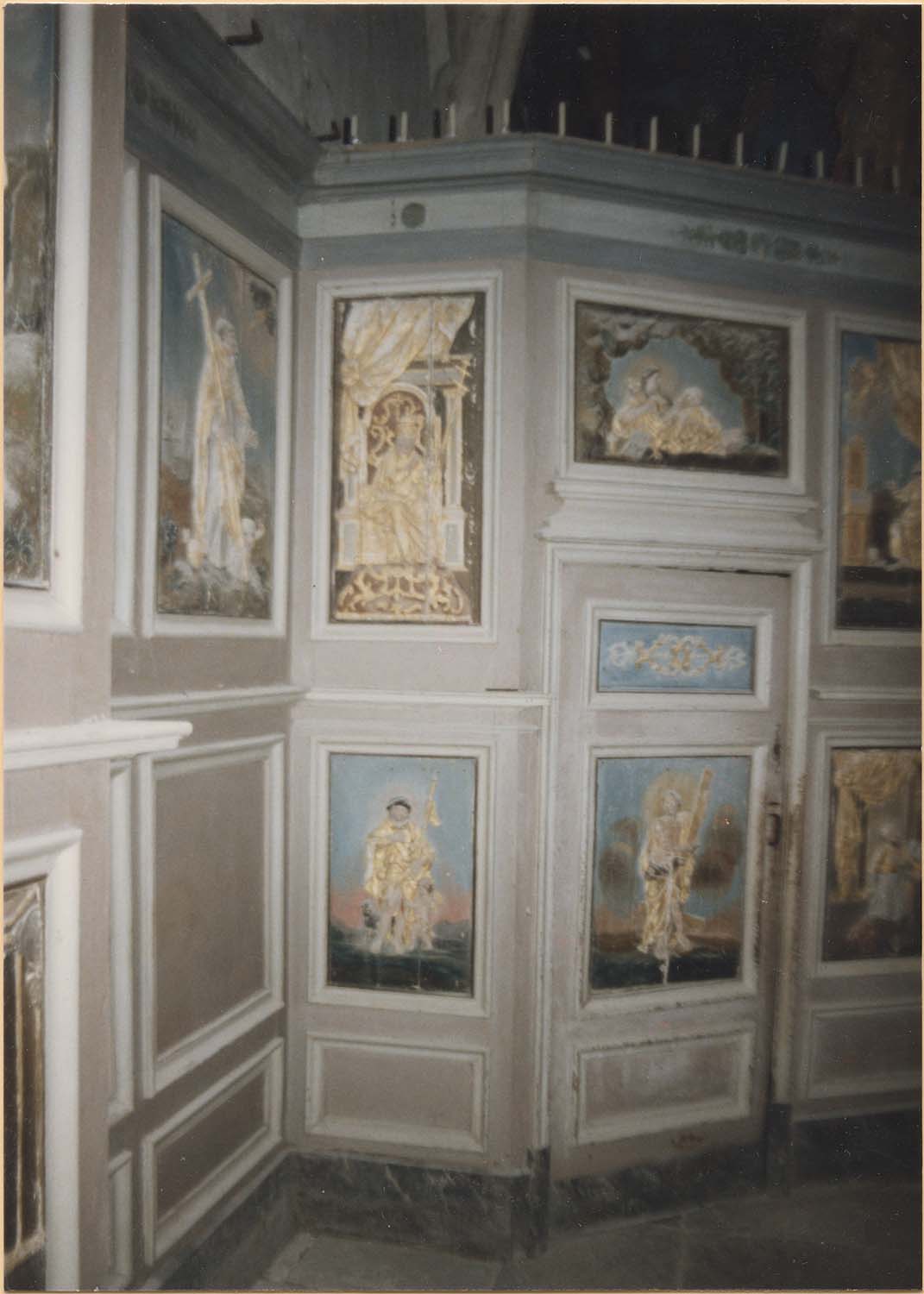 Lambris de revêtement (boiserie) de l'autel