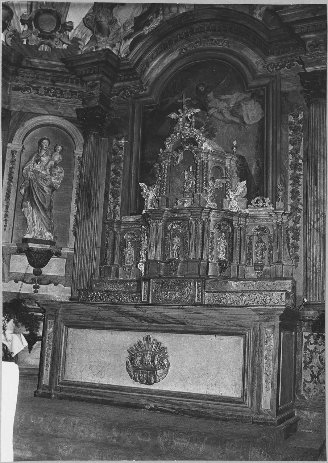 retable, tabernacle