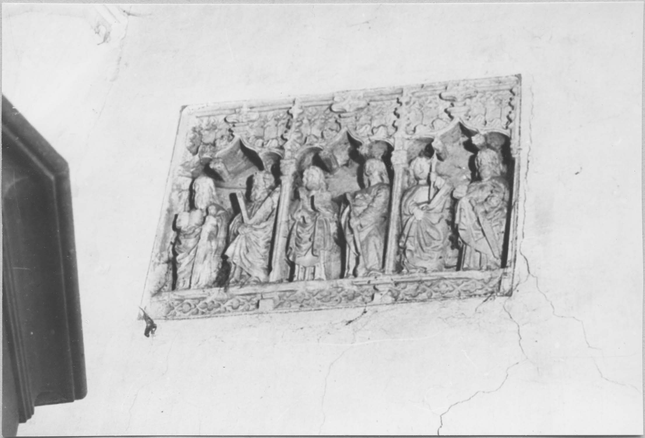 retable, haut-relief : les Douze apôtres