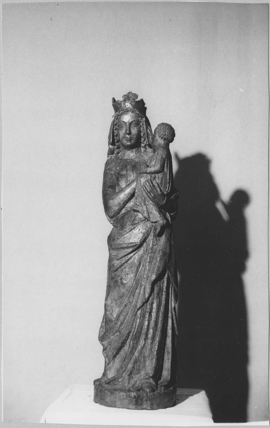 Statue : Vierge à l'Enfant