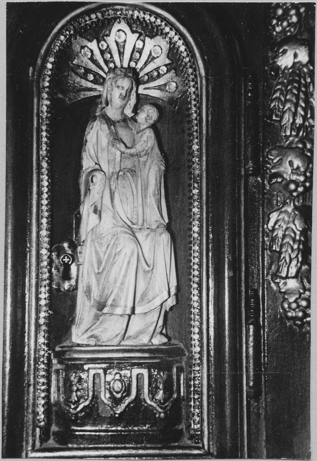 statuette : Vierge à l'Enfant
