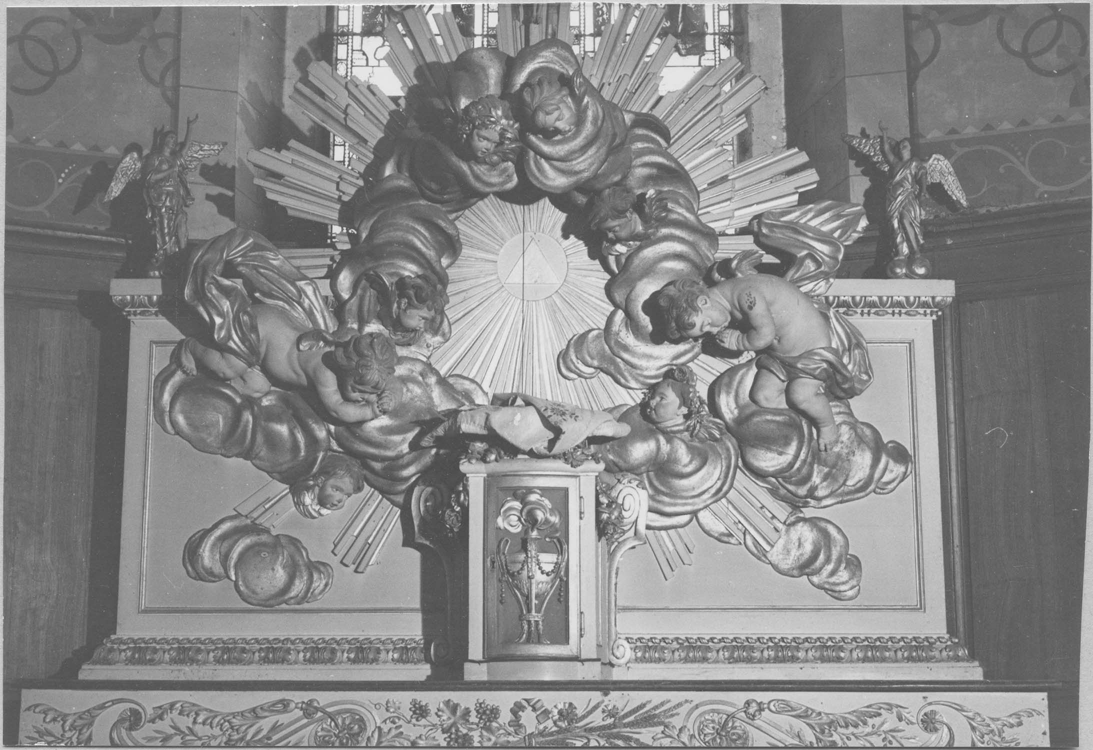 détail du tabernacle (maître-autel, gloire) - © Ministère de la Culture (France), Médiathèque du patrimoine et de la photographie, diffusion RMN-GP