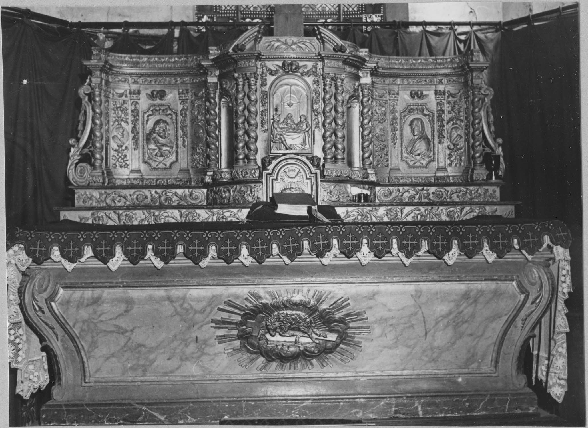 autel, retable, tabernacle (maître-autel) - © Ministère de la Culture (France), Médiathèque du patrimoine et de la photographie, diffusion RMN-GP