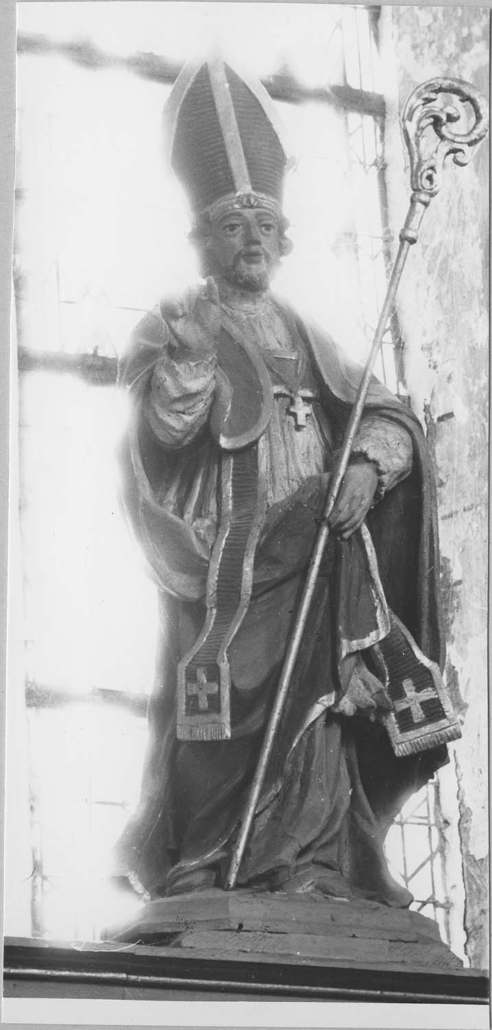 Statue : Saint évêque bénissant