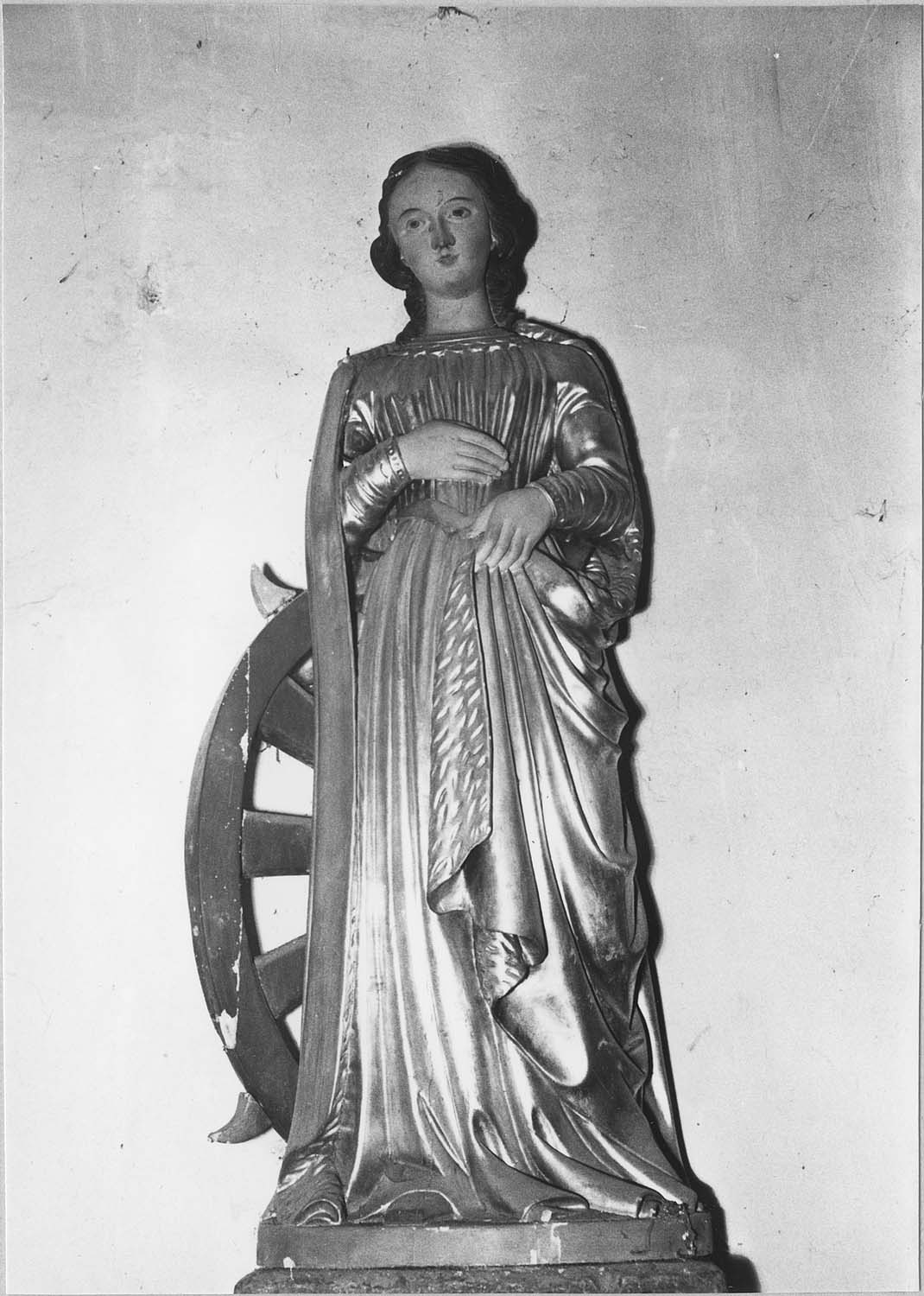 statue : Sainte Catherine