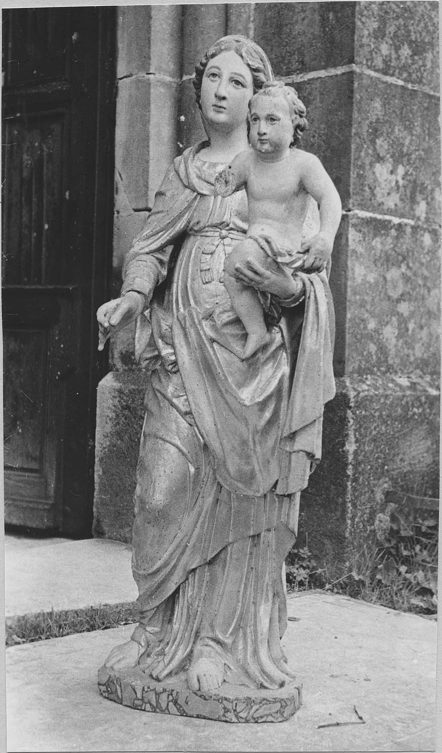 statue : Vierge à l'Enfant