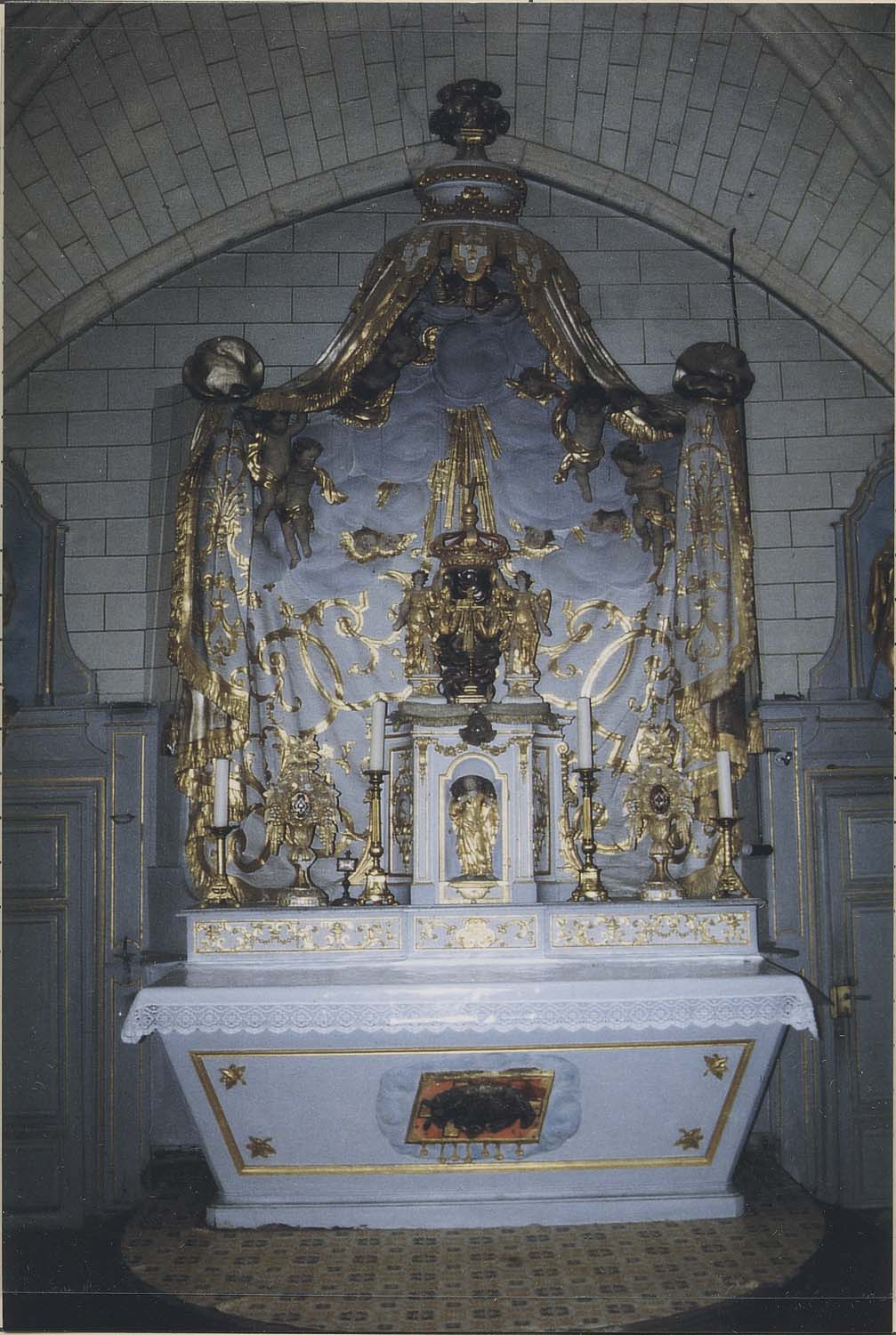 retable, 2 statues : Saint Martin, Vierge à l'Enfant (maître-autel)