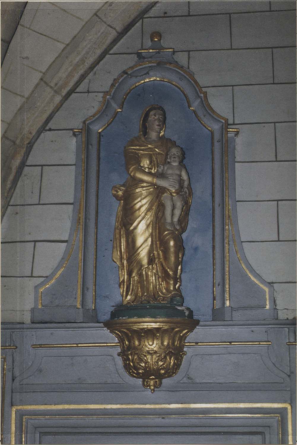 Retable, 2 statues : Saint Martin, Vierge à l'Enfant (maître-autel)