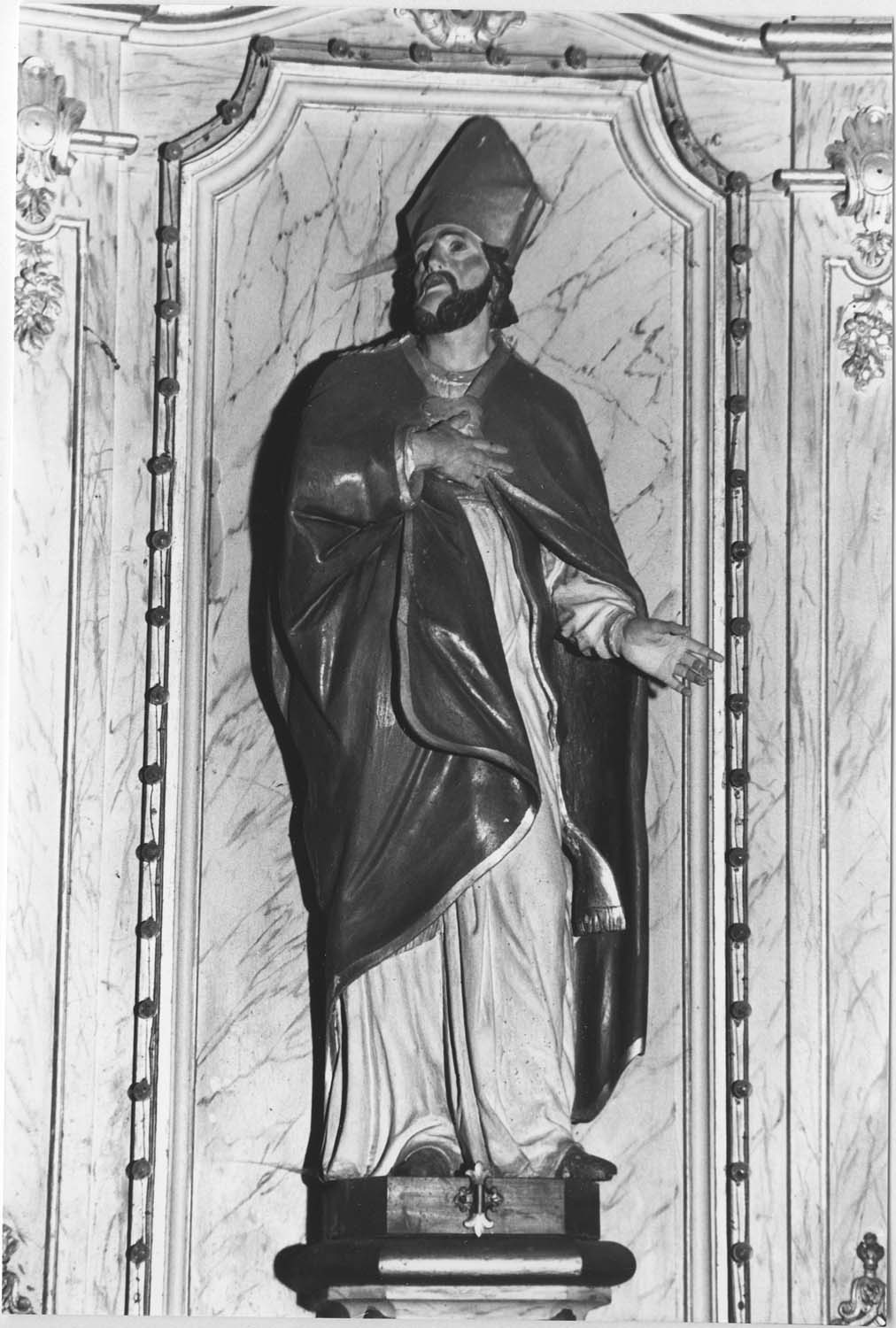 statue (maître-autel) : Saint Evêque
